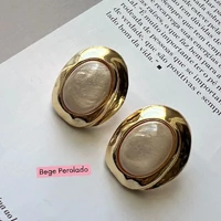 Brinco Botão Oval