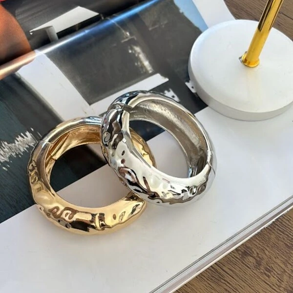 Bracelete Maxi Efeito Amassado