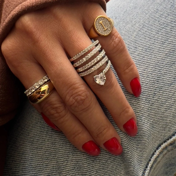 Anel Letra Cravejado Ajustável