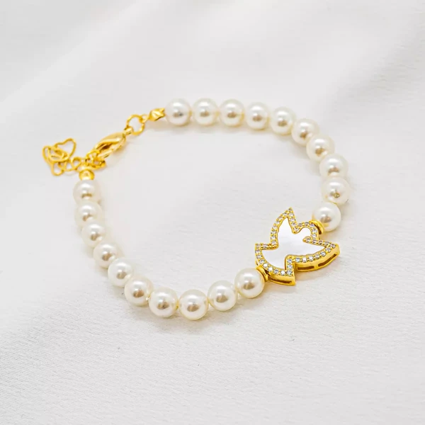 Pulseira de Pérolas com Pingente Espírito Santo
