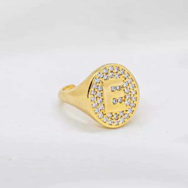 Anel Letra Cravejado Ajustável