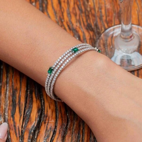 Bracelete Espiral com Microzircônias