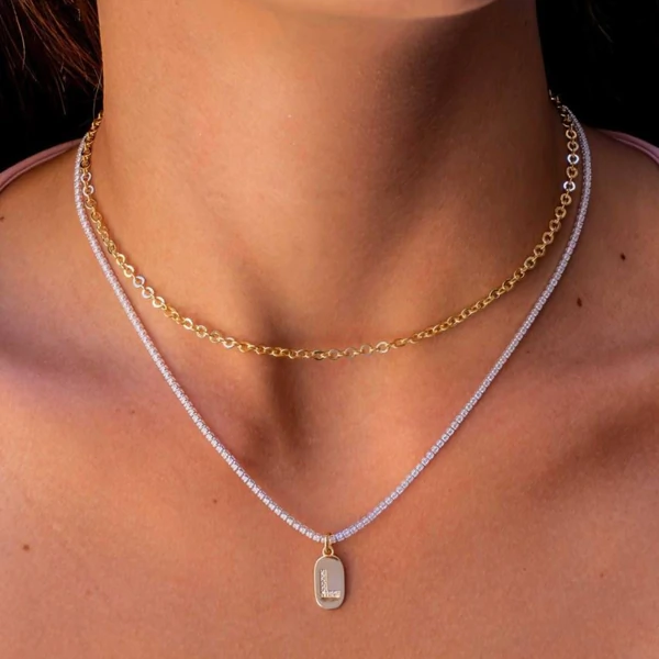 Colar Riviera Medalha Letra Inicial Mix de Banhos