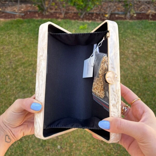 Bolsa Clutch Perolada