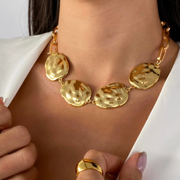 Colar Elos Cadeado com Medalha Martelada
