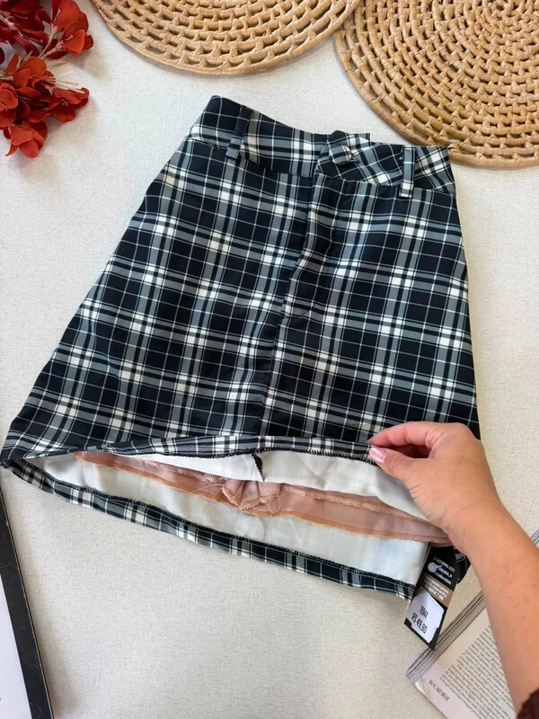 Shorts Saia Xadrez Preto 000528