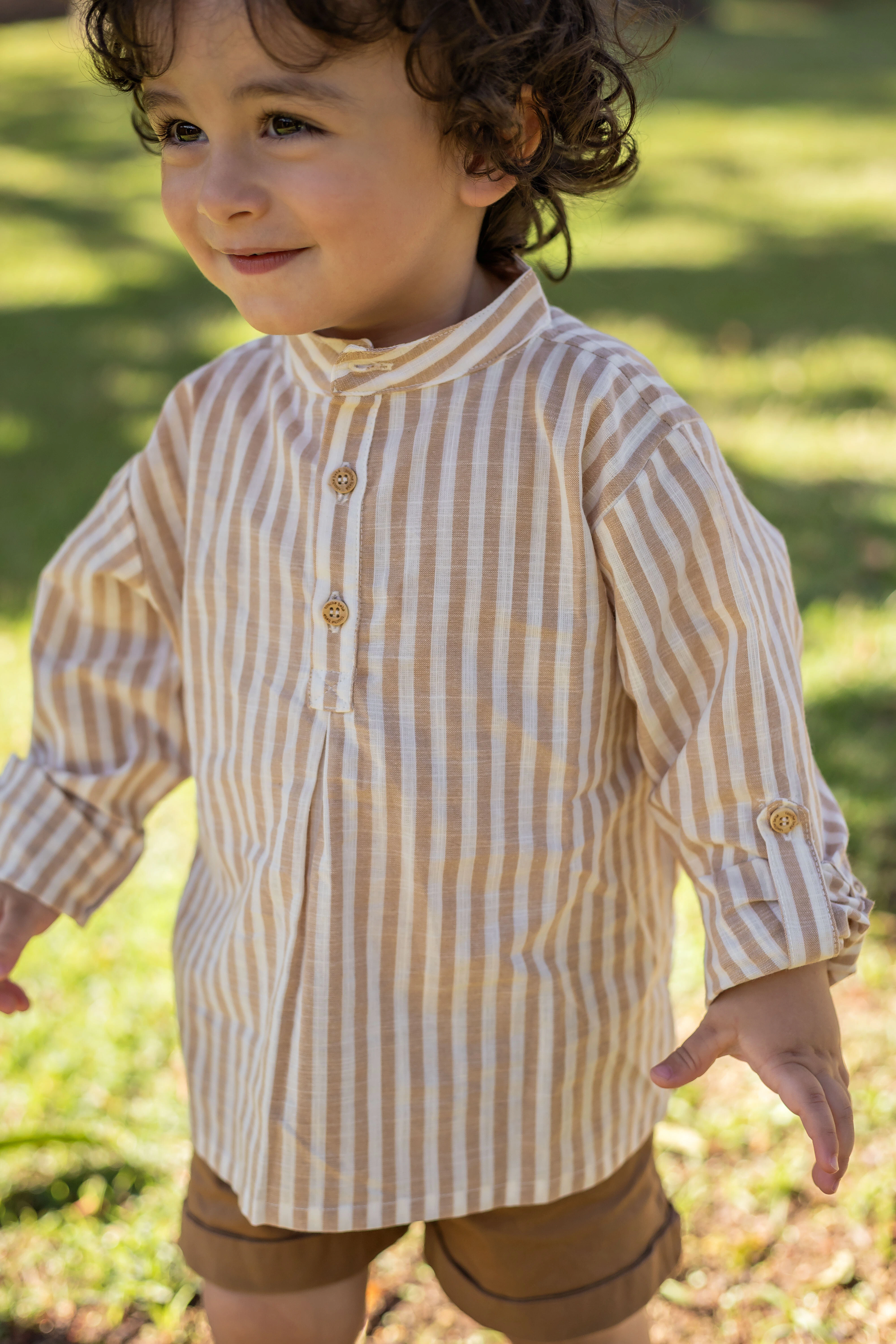 Foto Camisa Gola Padre Listrada Bege