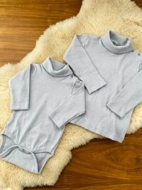 Camiseta Canelado Gola Alta Cinza