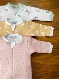 Macacão Astronauta Horses Algodão Egípcio Branco Bege