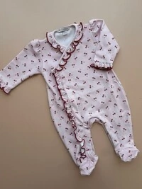 Macacão Babadinho Algodão Egípcio Cereja Rosa Vinho