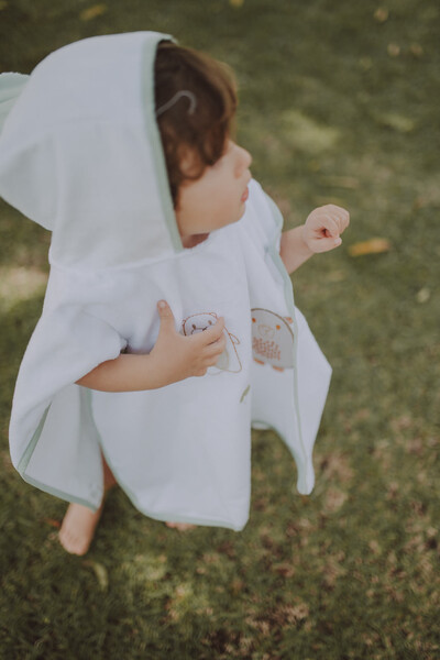 Foto Poncho Woodland Colorido