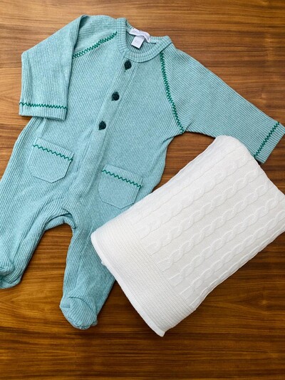 Foto Macacão Canelado Raglan Verde