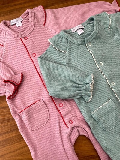 Foto Macacão Canelado Babadinho Rose