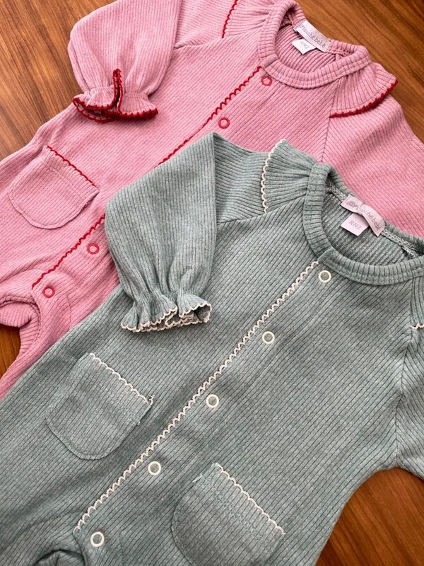 Macacão Canelado Babadinho Rose