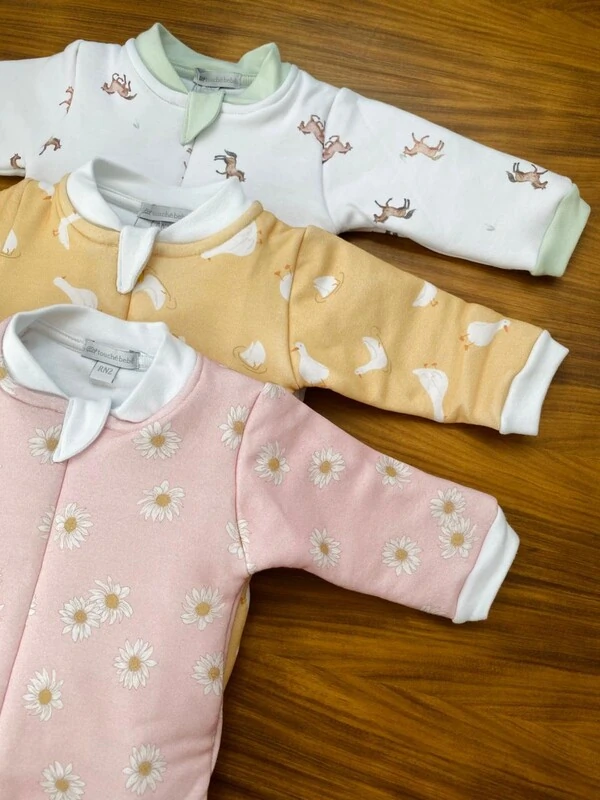 Macacão Astronauta Patinhos Algodão Egípcio Amarelo