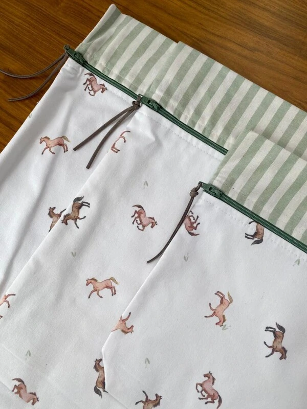 Kit Saquinhos Estampa Horses Branco Bege