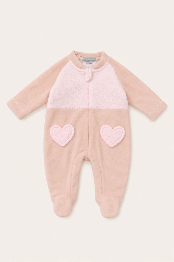 Macacão Bolso Coração Rosa Nude