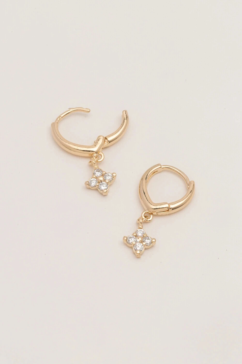 FotoArgola Click Trevo Zircônia Banho Ouro 18K