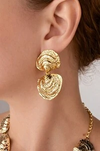 Brinco Dourado Concha Dupla