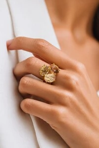 Anel Dourado Harmonia Cristais