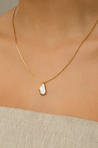 Colar Dourado Orgânico Perolado