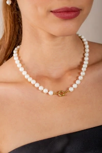 Colar Pérola Shell Curto Banho Ouro 18k