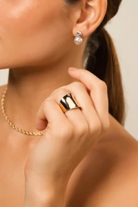 Anel Largo Liso Banho Ouro 18K