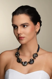 Colar Caracol Cerâmica Blue Banho Ouro 18K
