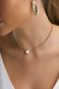 Colar Choker Dourado Gota Resina Off White