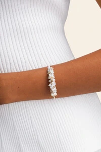 Pulseira Plaquinhas Dourada Cristais Off White
