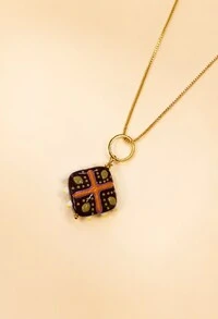 Pingente Almofada Banho Ouro 18k