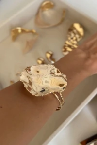 Pulseira Bracelete Dourado Placa Orgânica