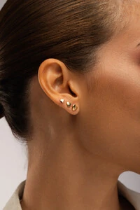 Brinco Trio Coração Liso Banho Ouro 18K
