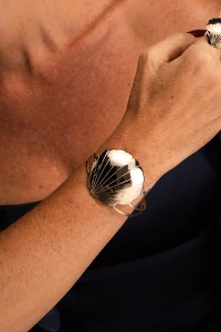 Pulseira Bracelete Dourado Concha