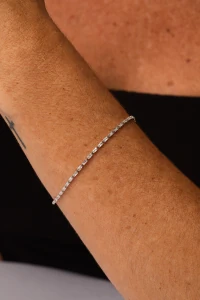 Pulseira Prateada Zircônia Baguete