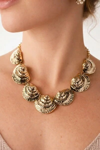 Colar Dourado Concha Texturizada