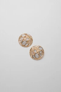 Brinco Botão Textura Banho Ouro 18K