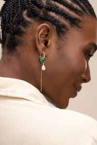 Brinco Biarritz Argola Cachinho Jade Banho Ouro 18k