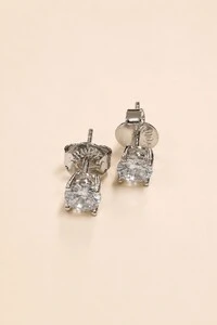 Brinco Prateado Solitário Zircônia Cristal