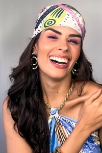 Lenço Estampa Pássaros e Cores