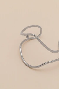 Pulseira Prateada Alva Ondas Ponto De Luz