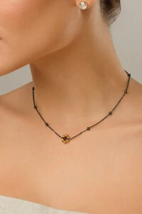 Colar Choker Florzinha Grafite e Dourado