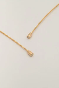Pulseira Dourada Corda de Violão Bolinhas Prateadas