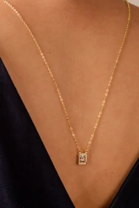 Colar Escapulário Quadrado Banho Ouro 18K