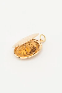 Pingente Relicário Oval Banho Ouro 18K
