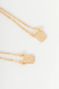 Colar Escapulário Deus é Fiel Banho Ouro 18k