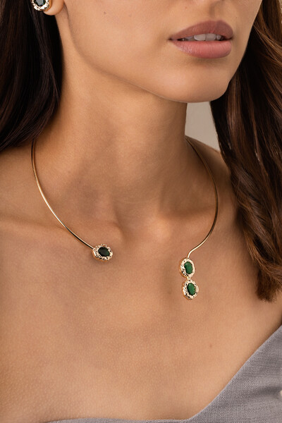 Foto Colar Aro Dourado Amazonas Verde Esmeralda