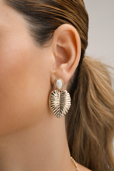 Foto Brinco Folha Dourada Resina Off White