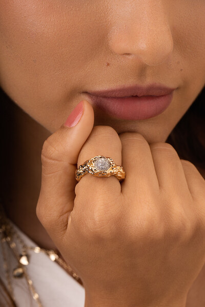 Foto Anel Dourado Lava Zircônia Cristal