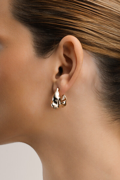 Foto Brinco Dourado Argola Orgânica